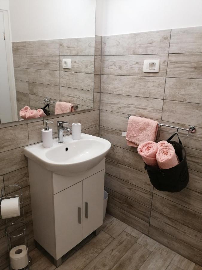 Apartmani Nevera Veglia Exterior foto